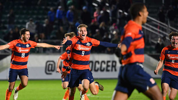 SU Soccer Celebration